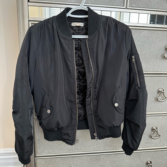 𝅺Bomber Jacket - Picture 1 of 8